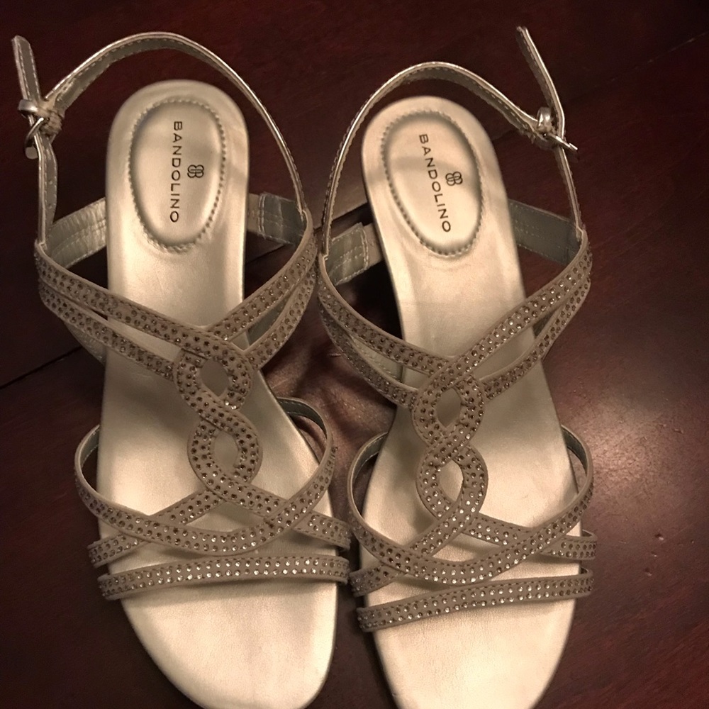 Bandolino Size 6 1/2 sandal